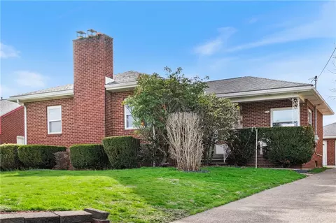 224 Eastern Dr, New Kensington, PA 15068