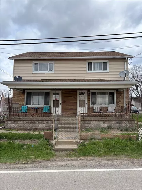 421-423 Georgetown Rd, Lawrence, PA 15055
