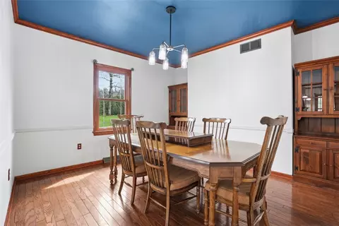 Dining - 750 Adele Dr, Irwin, PA 15642 photo 1 of 1