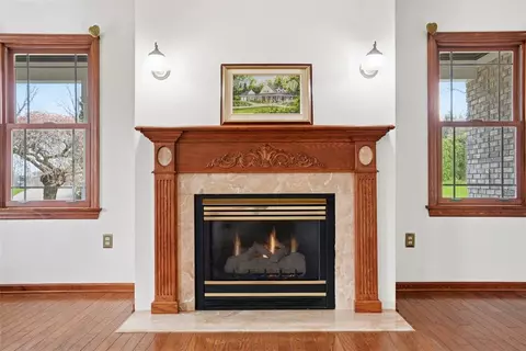 Living - 750 Adele Dr, Irwin, PA 15642 photo 2 of 4