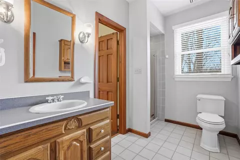 Bath - 750 Adele Dr, Irwin, PA 15642 photo 4 of 5