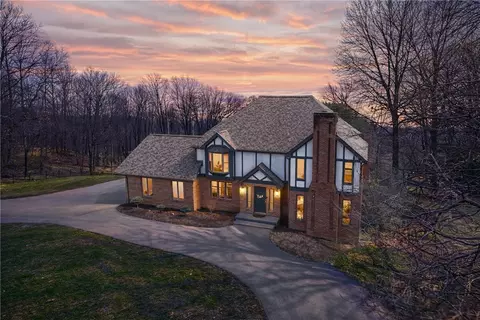 125 Timbersprings Dr, Indiana, PA 15701