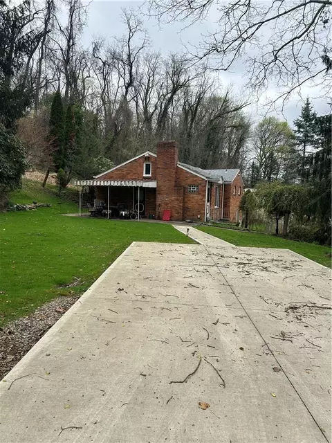 1610 Lafayette Rd, Pittsburgh, PA 15221