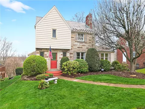 4602 W Barlind Dr, Pittsburgh, PA 15227