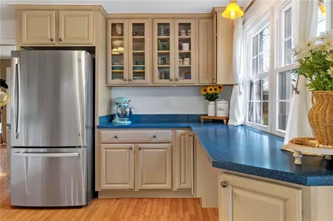 Kitchen - 101 Hamtom Rd, Eighty Four, PA 15330 photo 2 of 4