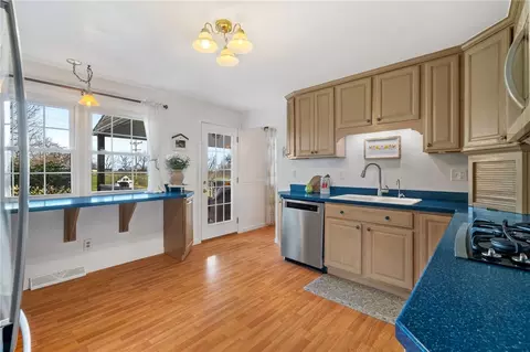 Kitchen - 101 Hamtom Rd, Eighty Four, PA 15330 photo 4 of 4