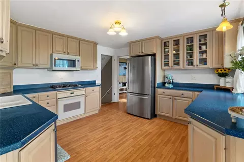 Kitchen - 101 Hamtom Rd, Eighty Four, PA 15330 photo 1 of 4