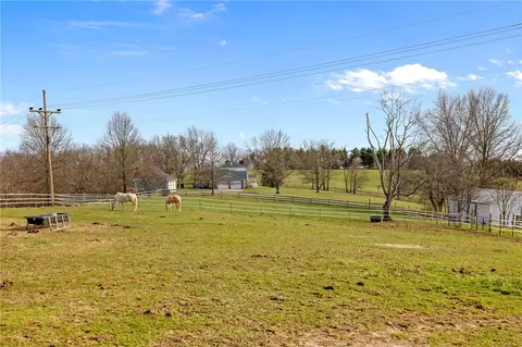 Exterior - 101 Hamtom Rd, Eighty Four, PA 15330 photo 14 of 15