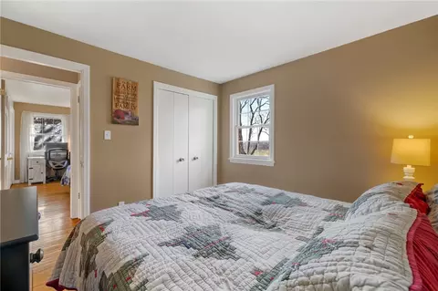 Bedroom - 101 Hamtom Rd, Eighty Four, PA 15330 photo 7 of 9