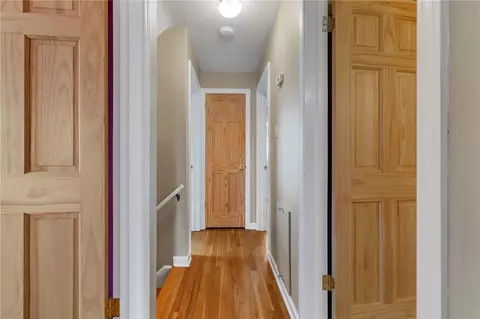 Entry Way - 101 Hamtom Rd, Eighty Four, PA 15330 photo 2 of 2