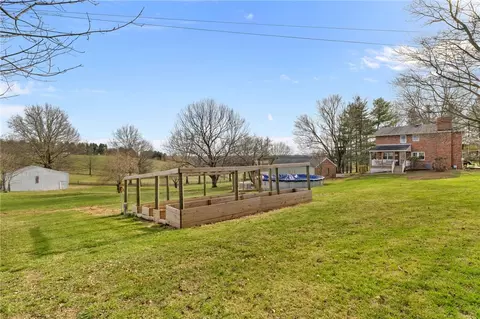 Exterior - 101 Hamtom Rd, Eighty Four, PA 15330 photo 9 of 15