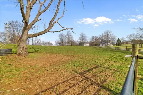 Exterior - 101 Hamtom Rd, Eighty Four, PA 15330 photo 15 of 15