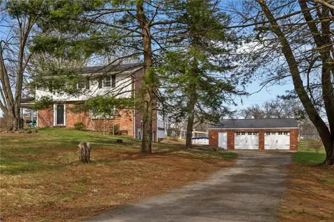 Exterior - 101 Hamtom Rd, Eighty Four, PA 15330 photo 4 of 15