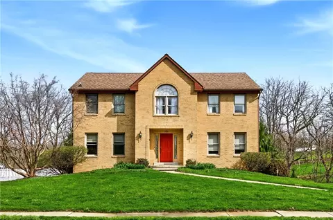 132 Glenbrook Dr, Cranberry Township, PA 16066