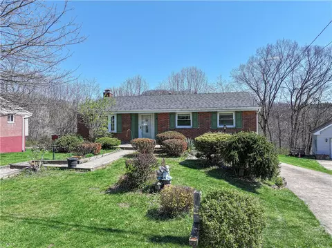715 Moonstone Dr, Allison Park, PA 15101