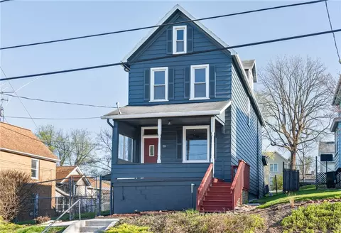 Exterior - 711 9th St, Irwin, PA 15642 photo 2 of 6