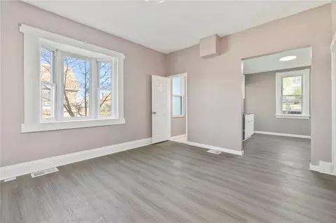 Living - 711 9th St, Irwin, PA 15642 photo 3 of 5