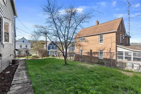 Exterior - 711 9th St, Irwin, PA 15642 photo 6 of 6