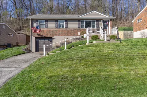 4863 Hialeah Dr, Pittsburgh, PA 15239