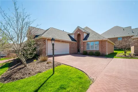 111 Prestonwood Ln, Canonsburg, PA 15317