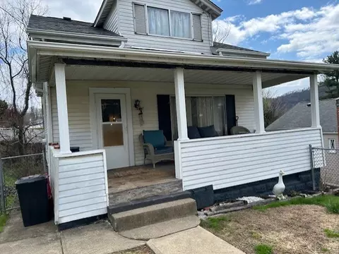 132 N Atlantic Ave, Cheswick, PA 15024