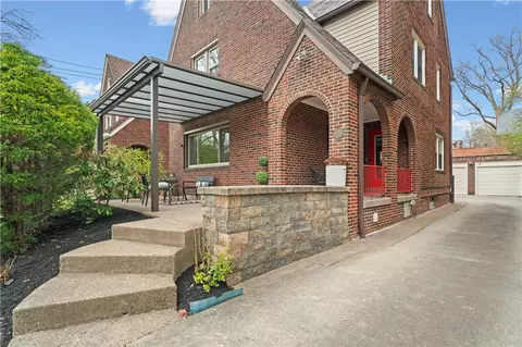 6953 Reynolds St, Pittsburgh, PA 15208