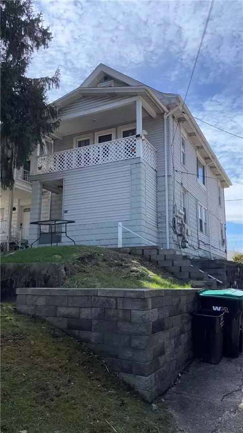 833 Greensburg Pike, East Pittsburgh, PA 15112
