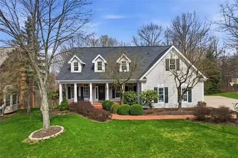 121 Drake Dr, Wexford, PA 15090