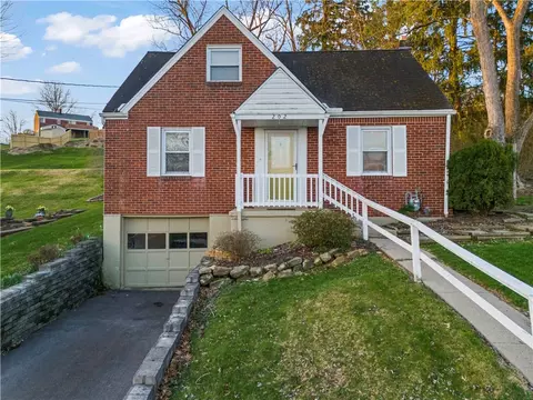 202 Melrose Pl, Pittsburgh, PA 15241