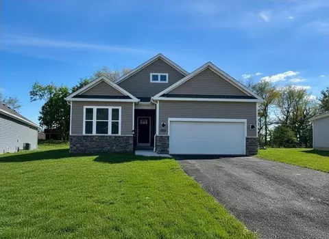 371 Gleneagles Dr, Butler, PA 16001