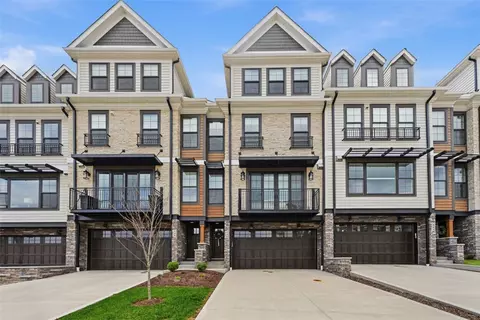 146 Enclave Dr, Mars, PA 16046