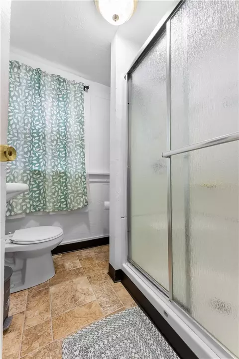 Bath - 628 E 9th Ave, Homestead, PA 15120 photo 3 of 3