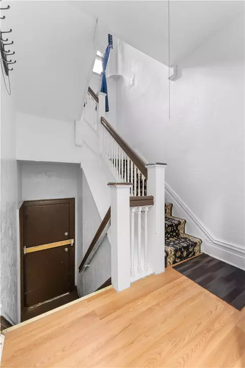 Entry Way - 628 E 9th Ave, Homestead, PA 15120 photo 1 of 3
