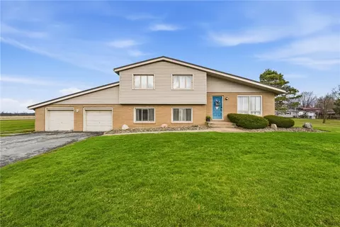 37 Carlisle Rd, Transfer, PA 16154