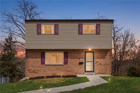 5123 Elmwood Dr, Pittsburgh, PA 15227