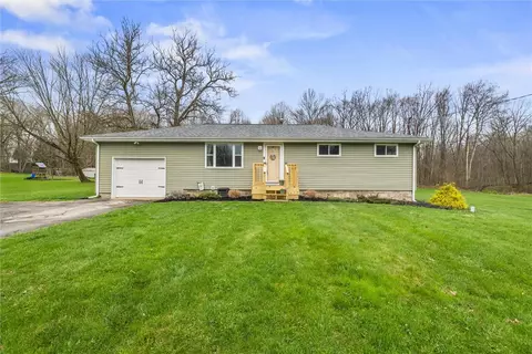 13 Raymond Dr, West Middlesex, PA 16159