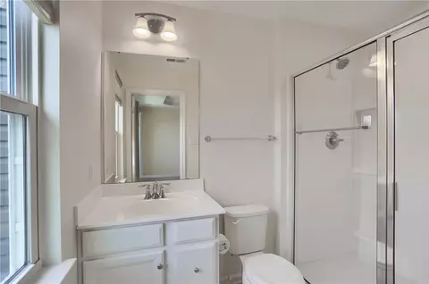 Bath - 2016 Cade Dr, Monaca, PA 15061 photo 1 of 3