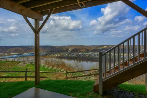 View/Area - 2016 Cade Dr, Monaca, PA 15061 photo 3 of 12