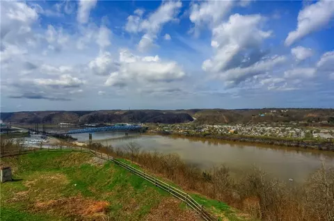 View/Area - 2016 Cade Dr, Monaca, PA 15061 photo 5 of 12