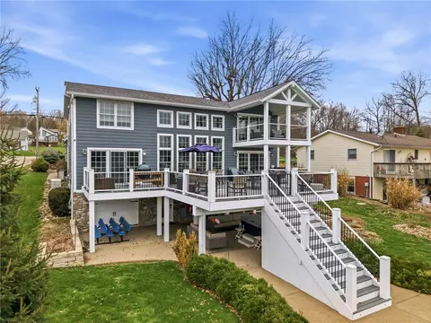 702 Latonka Dr, Mercer, PA 16137