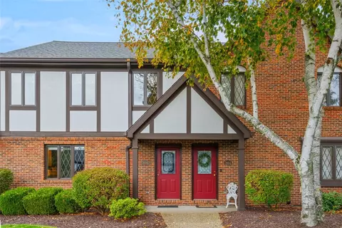 1606 Stone Mansion Dr, Sewickley, PA 15143