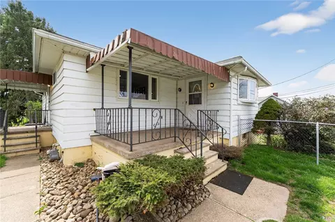 422 Buckeye St, Greensburg, PA 15601