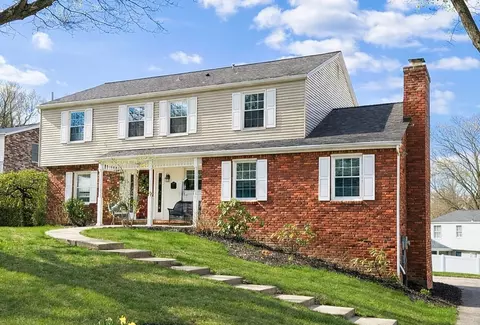 2014 Piper Ct, Allison Park, PA 15101