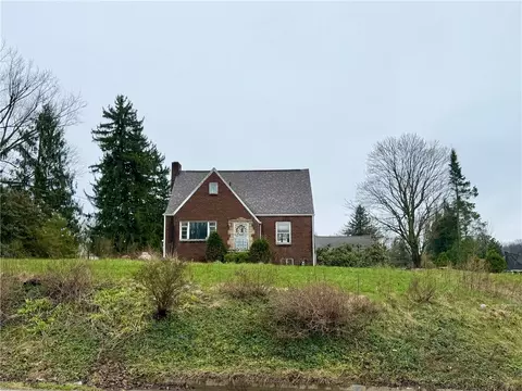 1724 Eastbrook Rd, New Castle, PA 16101