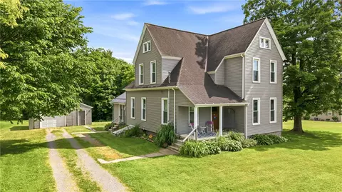 2233 Mercer West Middlesex Rd, Mercer, PA 16137