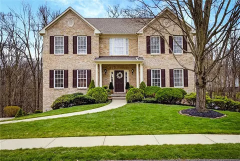 112 Hunter Dr, Cranberry Township, PA 16066