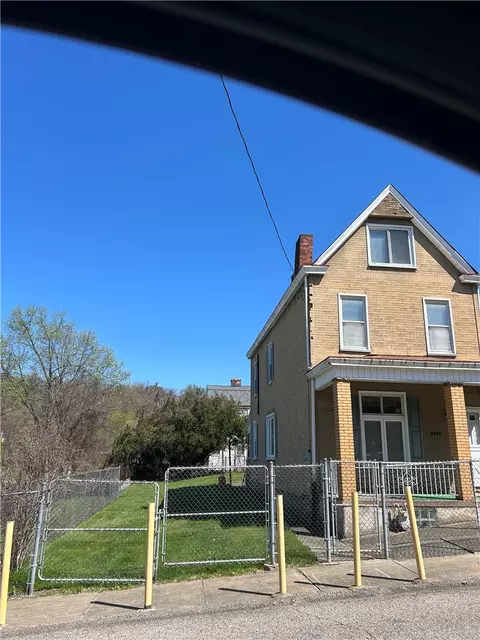 6935 Kedron St, Pittsburgh, PA 15208