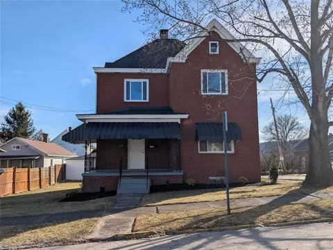 120 S 5th St, Youngwood, PA 15697