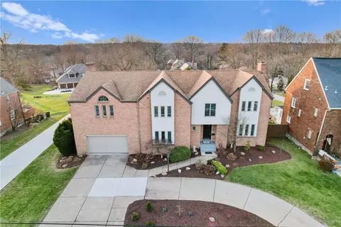 4636 Brownsville, Pittsburgh, PA 15236