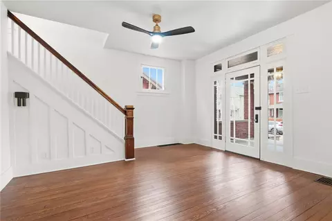 Living - 511 E 2nd Ave, Tarentum, PA 15084 photo 4 of 6